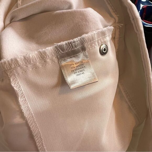 Christopher & Banks Signature Slimming White Capris - Picture 7 of 7